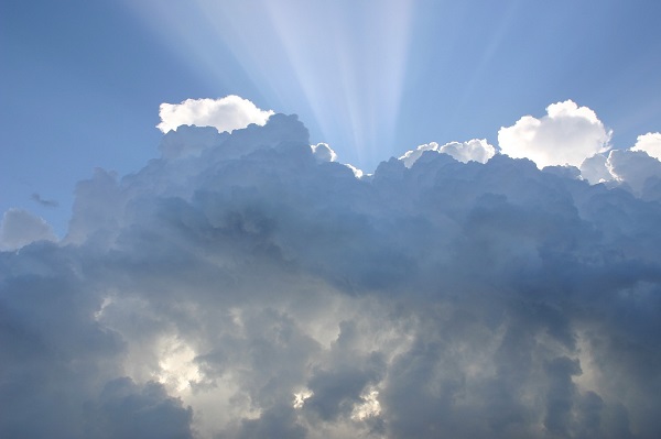 clouds with rays of light